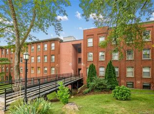 222 Williams St E APT 429, Glastonbury, CT 06033