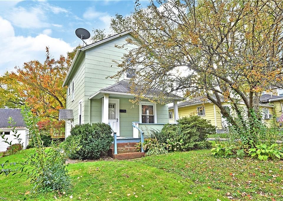 1st image of 611 W Spruce Ave