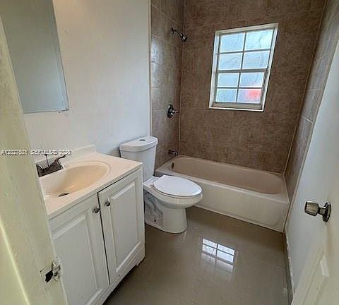 4th image of 3700 SW 56th Ave