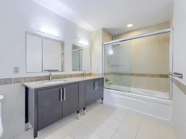 20 Newport Parkway image 7 of 16