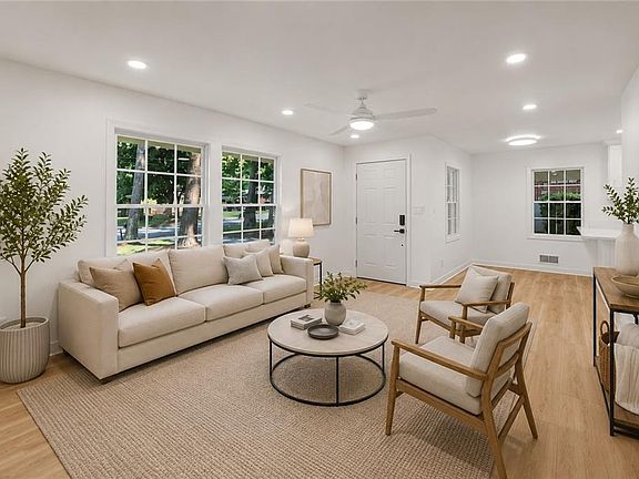 4th image of 1979 Creekside Ct