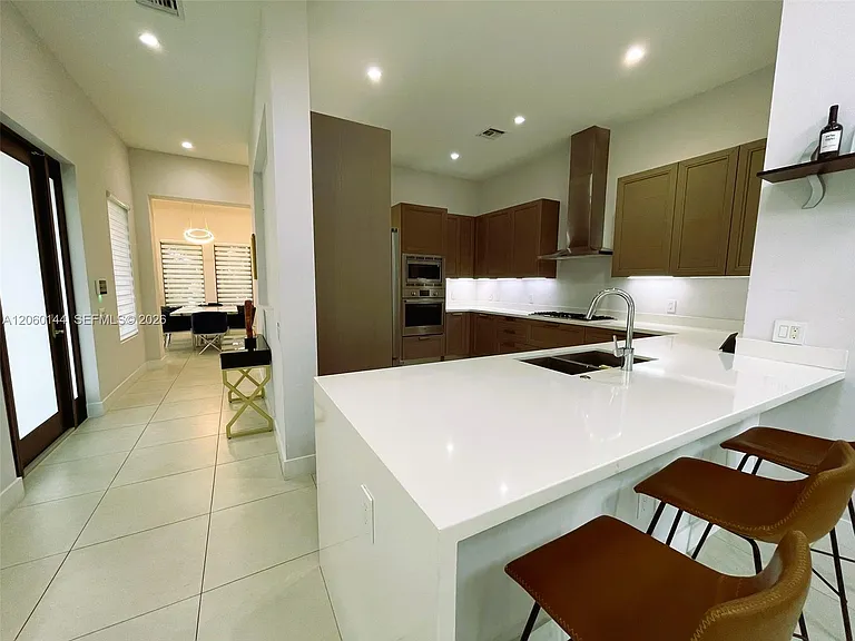 3472 Emerson Ln #0 — Photo 2