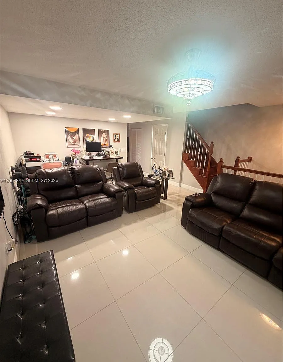 Mango Hill Condo No 1 — Photo 3