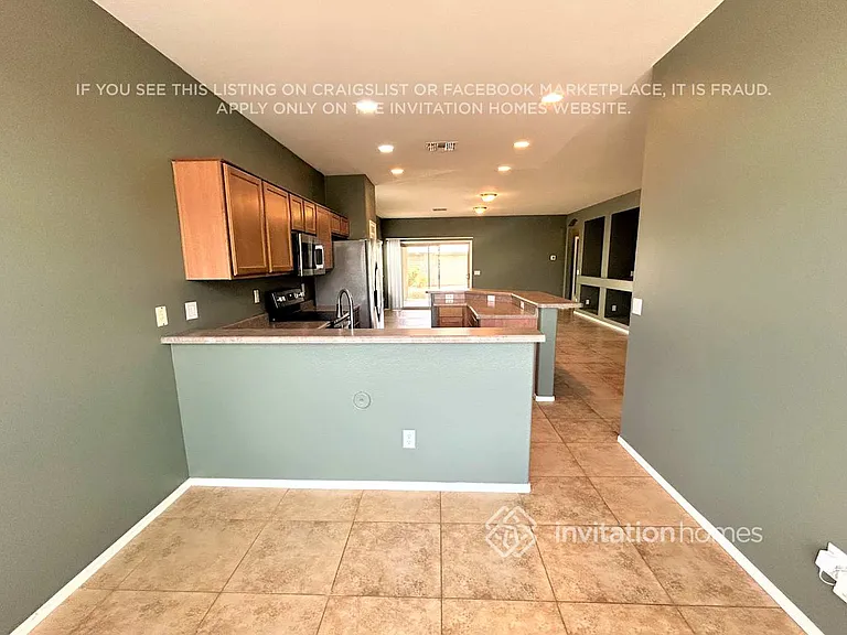 14611 W Acapulco Ln — Photo 5