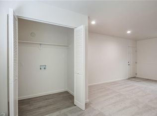 1127 Loma Dr, Hermosa Beach, CA 90254