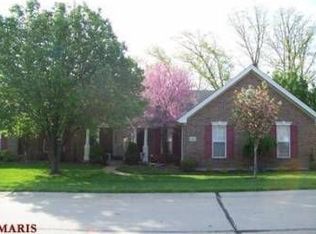 16029 Forest Valley Dr, Ballwin, MO 63021