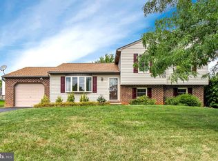 116 Lantern Ln, Stewartstown, PA 17363