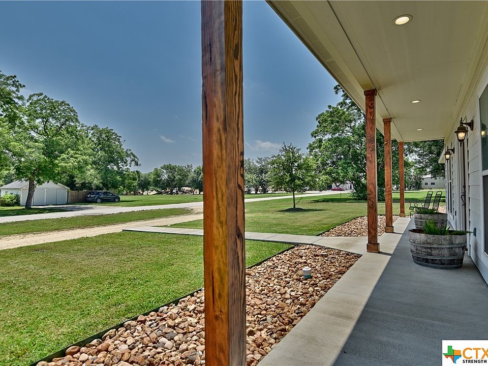 317 N Market St, Flatonia, TX 78941 MLS 511858 Zillow