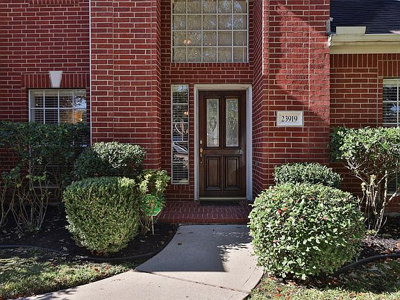 4th image of 23919 Indian Crest Ct