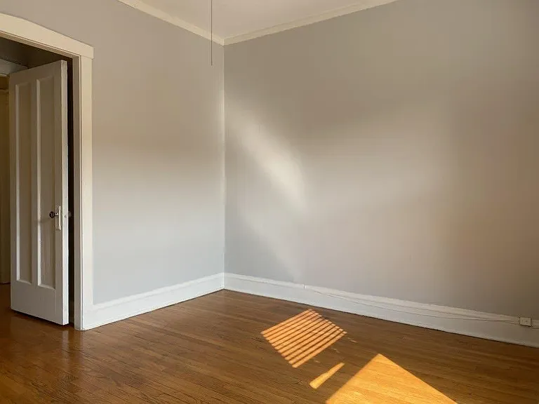 801 W Cornelia — Photo 10