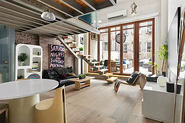 35 East 10th Street