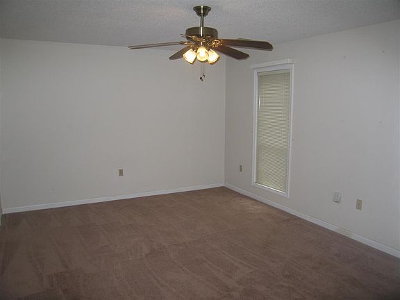 4th image of 5820 Willow Springs Dr