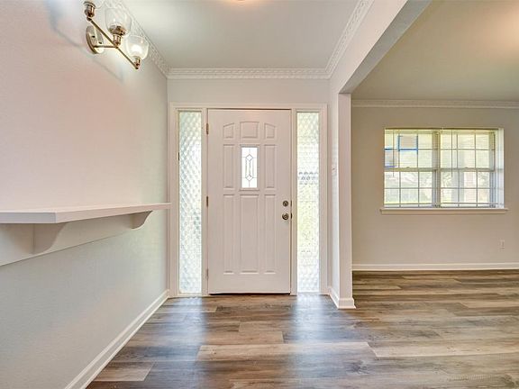 4th image of 7927 Pella Dr