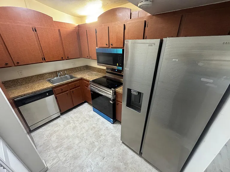 8773 Shadow Wood Blvd #303 — Photo 5