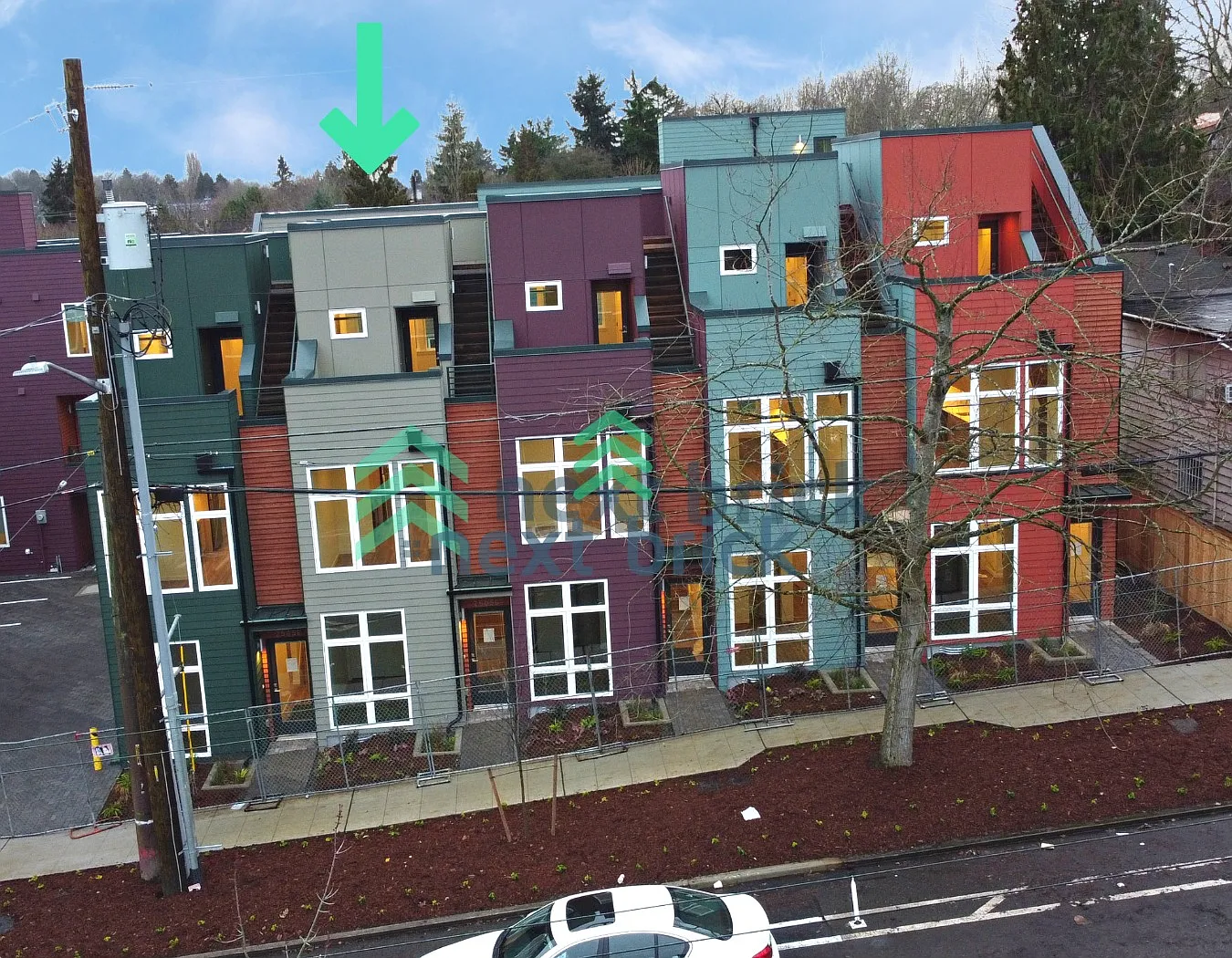 "Modern 3 Bed, 2.5 Bath Central District Residence with Garage" — Photo 1