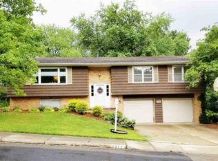 1912 W Teton Dr, Peoria, IL