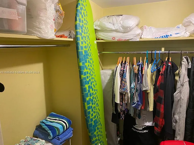 5401 Collins Ave #412 — Photo 33