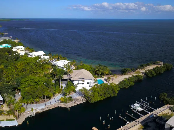 80 Ocean Front Dr, Key Largo, FL 33037