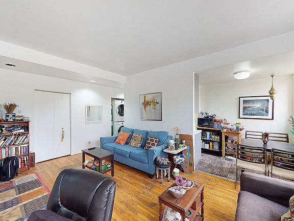 4th image of 910 Park Pl APT 4A
