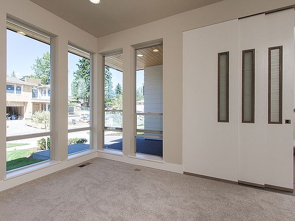 4th image of 12119 NE 106th Pl