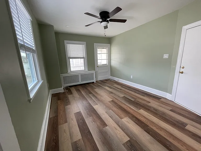 living room looking towards newport ct