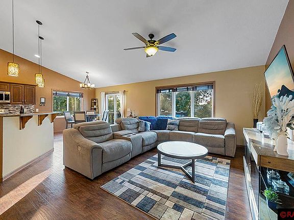 3rd image of 112 Crystal Ct