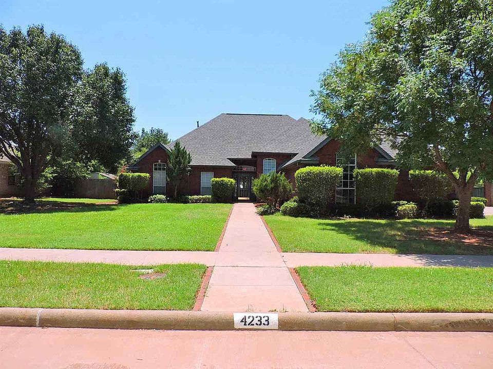 1st image of 4233 Canyon Trails Dr