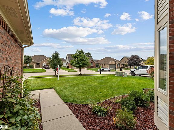 3rd image of 51389 Midland Cir