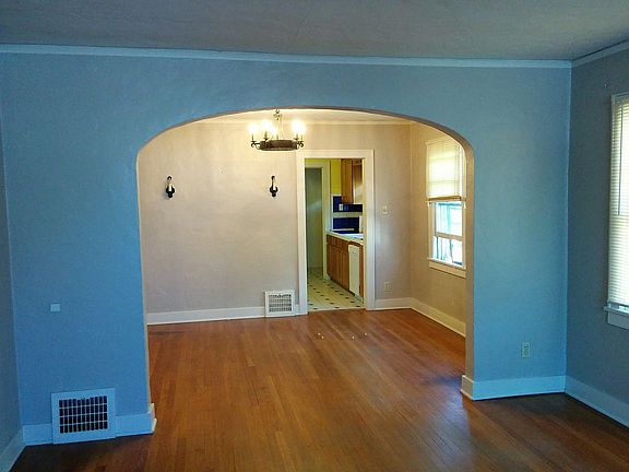 3rd image of 1710-1712 Silver Ave SE