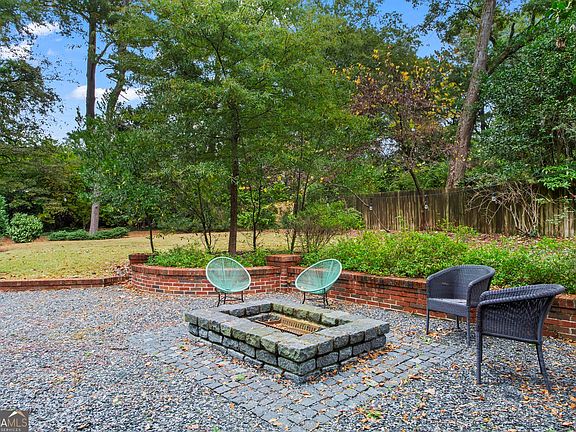 4th image of 213 Mount Vernon Dr