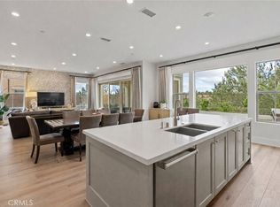 63 Longchamp, Irvine, CA