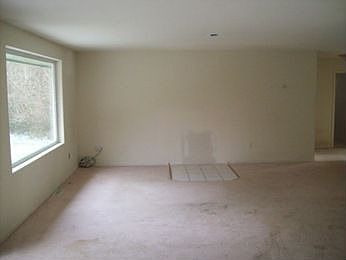 3rd image of 659 Alder Ct NE