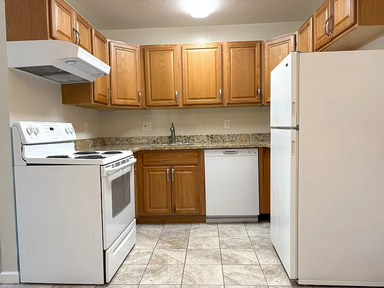 1325 Mills St #8 — Photo 8