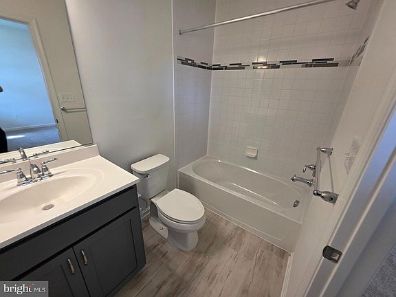 5th image of 11265 Davisar Rd #104