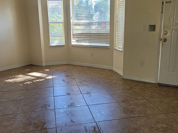 5th image of 37 Prescott Ln