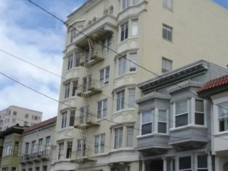 2335 Larkin St #24 — Photo 15