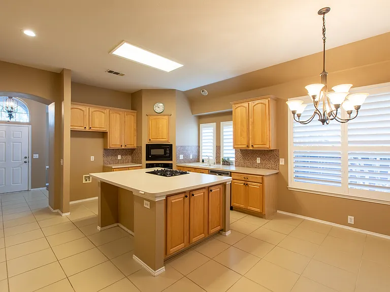 11259 Blackhawk Dr — Photo 6
