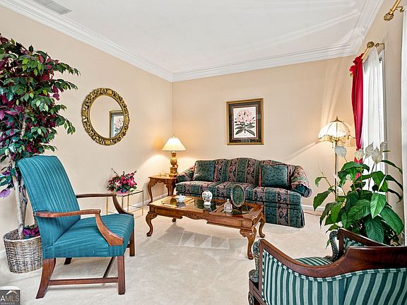 4th image of 243 Harbor Pointe Dr