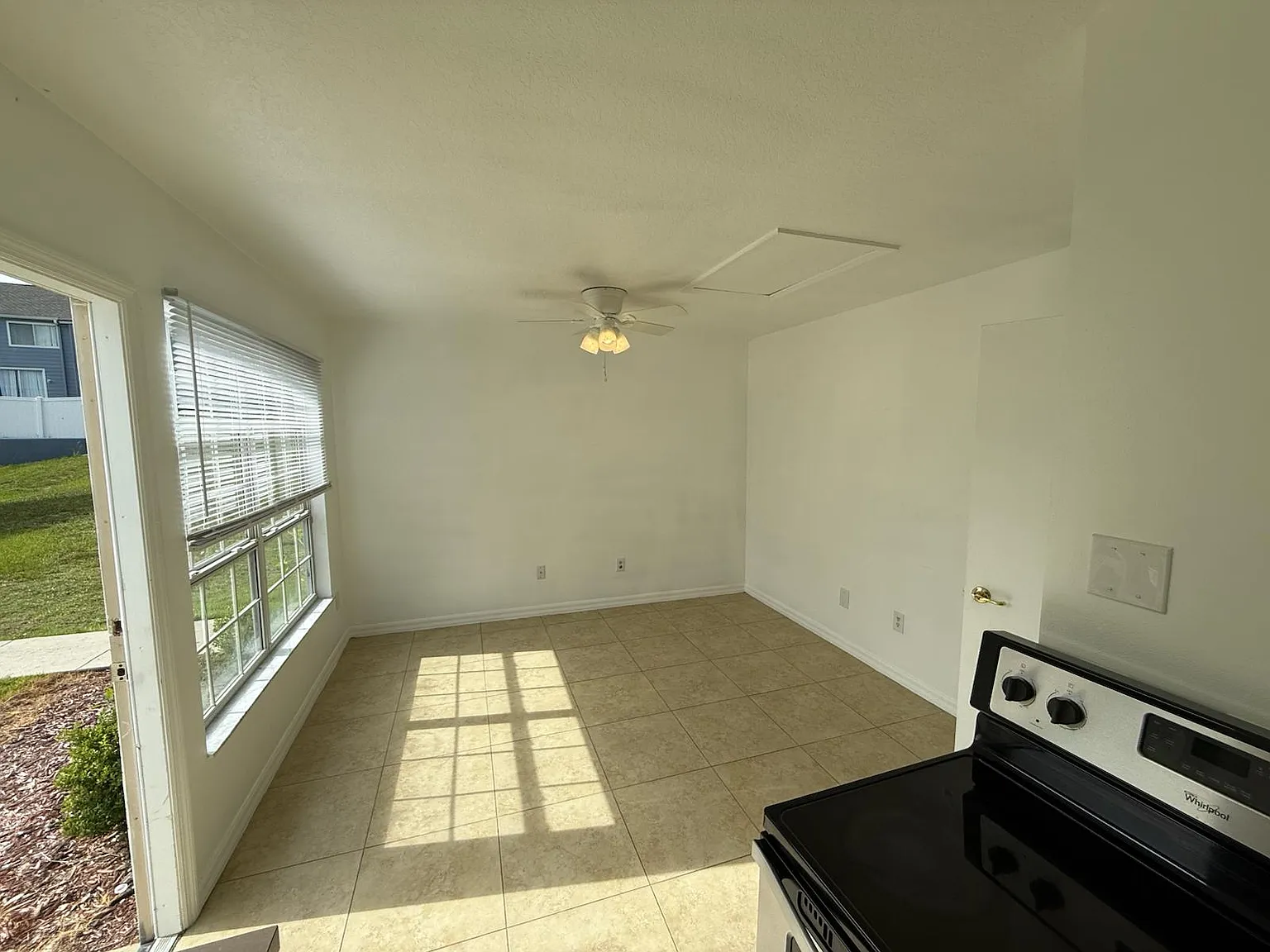 1 bed, 790 sqft, $1,100 — Photo 3