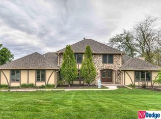 22108 Riverside Dr, Elkhorn, NE 68022