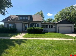643 E Sherman St, West Point, NE 68788