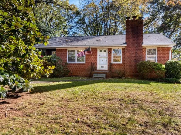 2628 Lullington Dr, Winston Salem, NC 27103