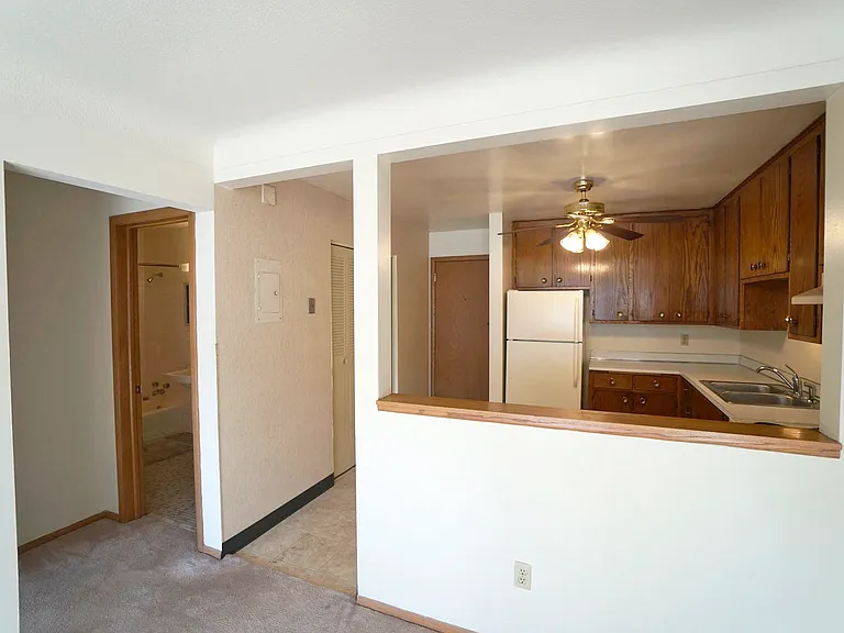 English Conway Place — Photo 18