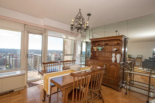 Sold by Lovett Realty, Inc. | media 21