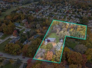 2880 W Maple Rd, Wixom, MI 48393