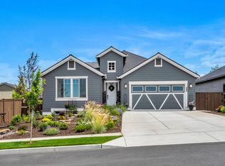2722 SW 43rd St, Redmond, OR 97756