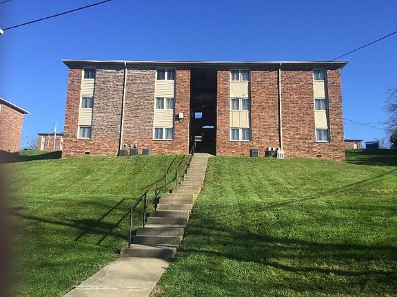 3rd image of 120 Marlowe Ct