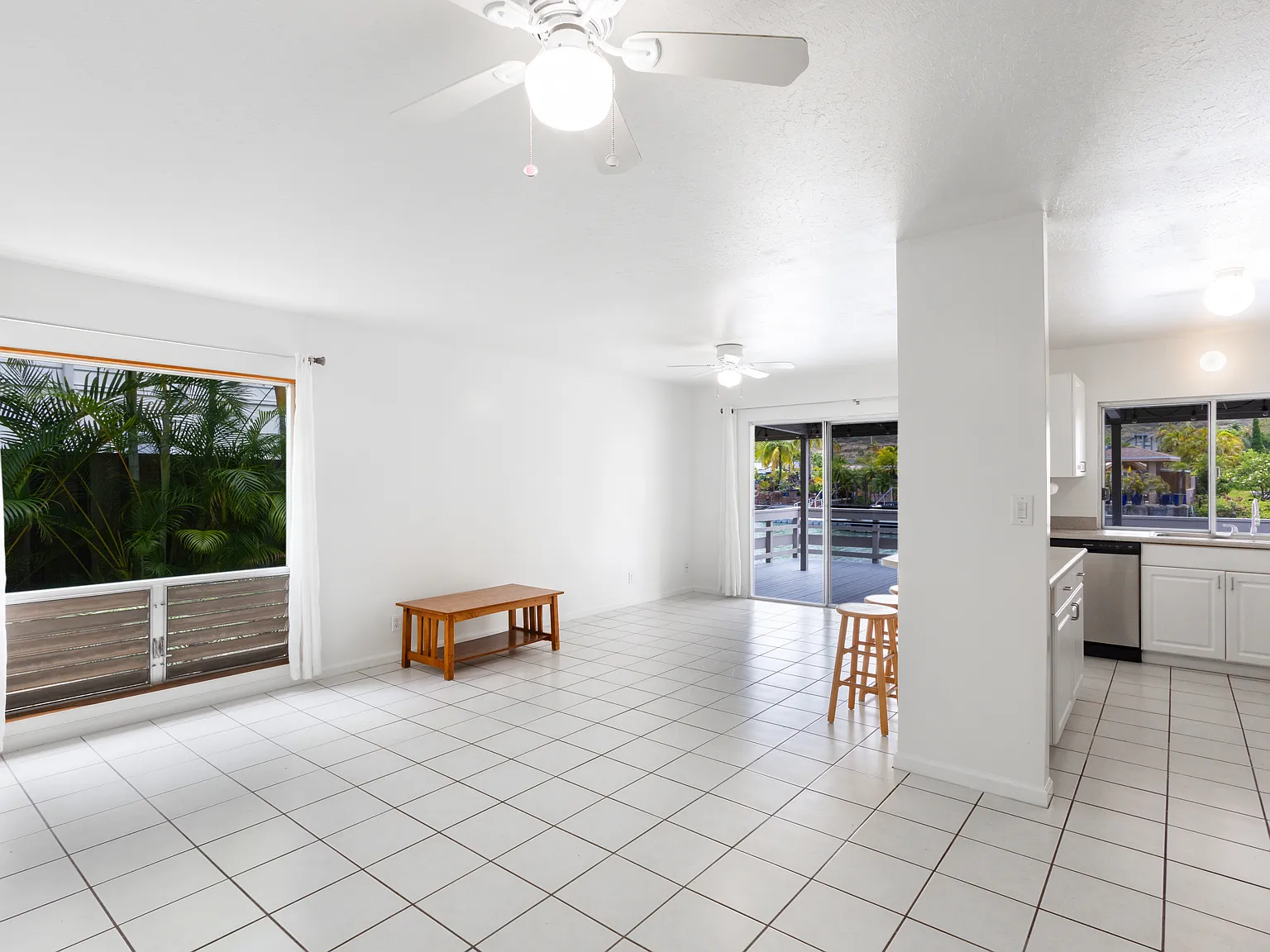 4 bed, 1557 sqft, $5,200 — Photo 2