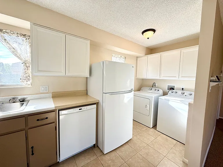 8411 E Sommer Dr — Photo 6
