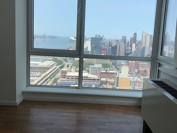 3rd image of 635 W 42nd St APT 15F